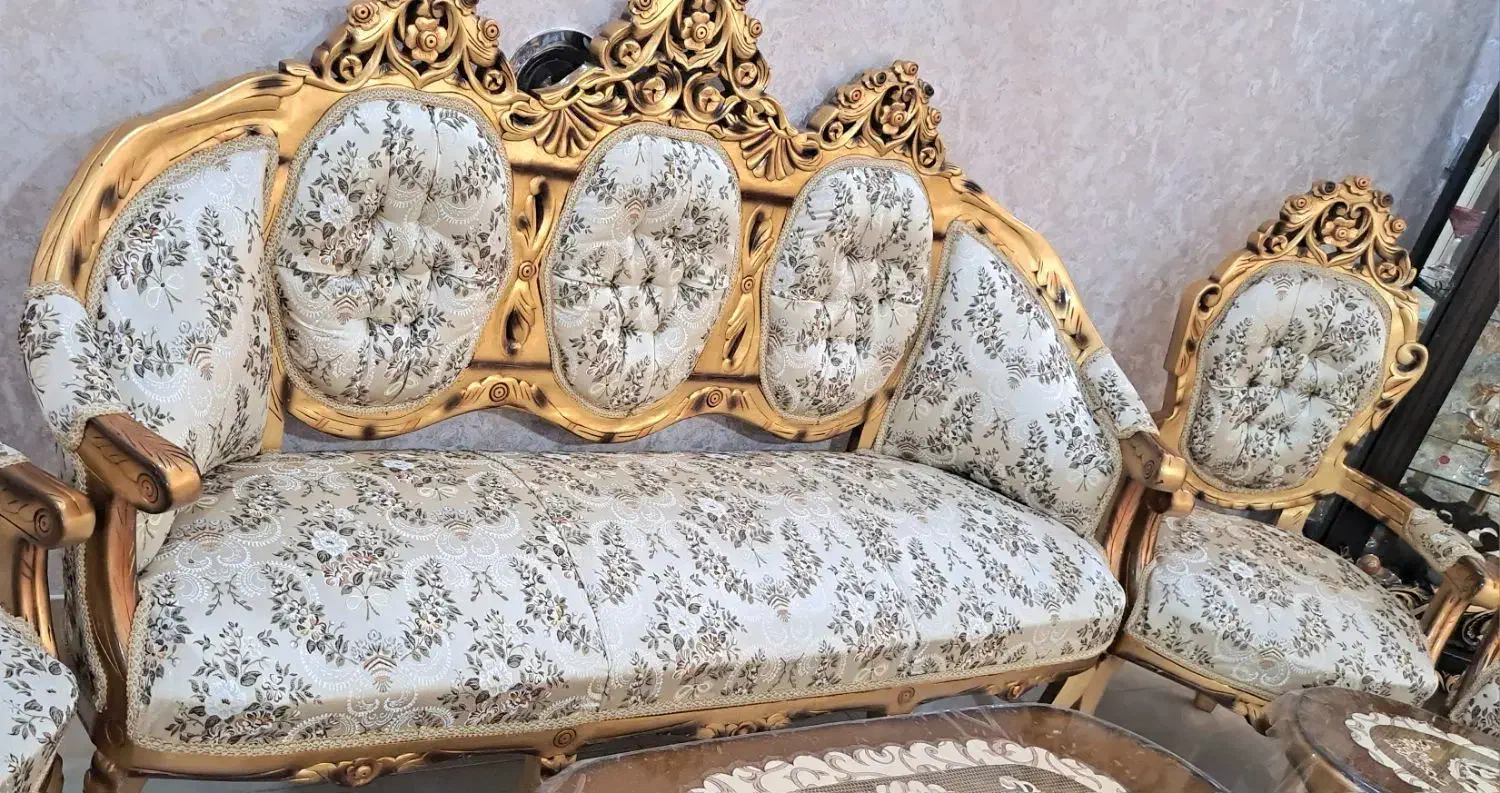 فروش مبل ۹ نفره سلطنتی کاملا سالم و تمیز|مبلمان خانگی و میز عسلی|جم, |دیوار