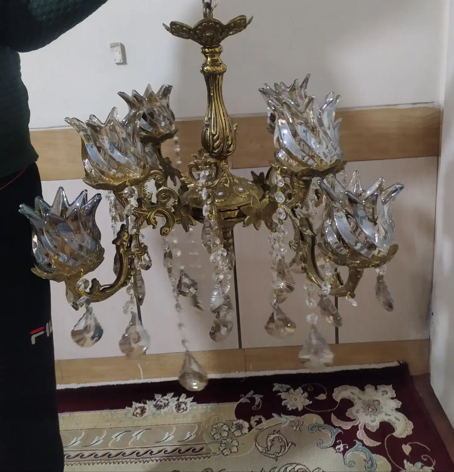 لوستر چهار شاخه 8شعله برنزی|لوستر و چراغ آویز|همدان, |دیوار