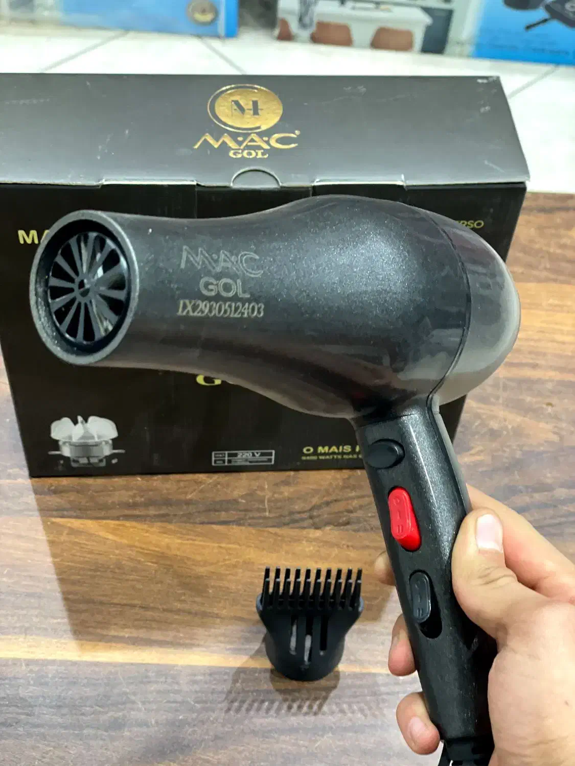 سشوار Macسالنی 9500w|آرایشگاه و سالن‌های زیبایی|قم, شاه ابراهیم|دیوار