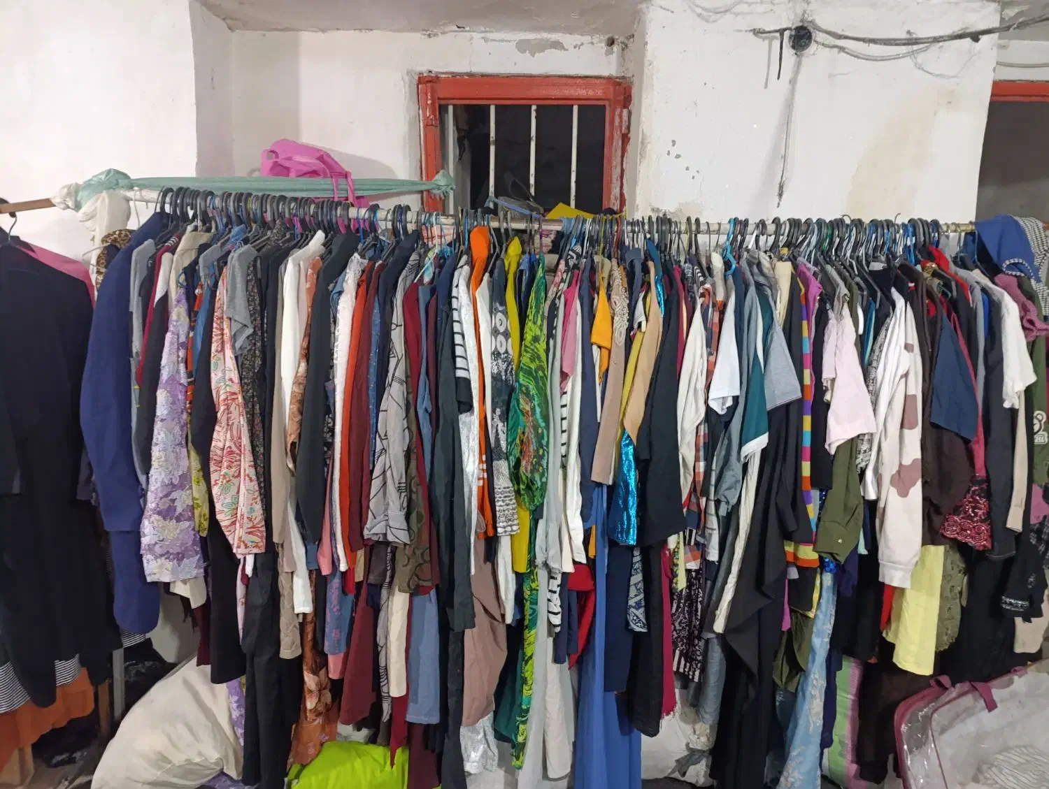 بلیز|لباس|خان ببین, |دیوار