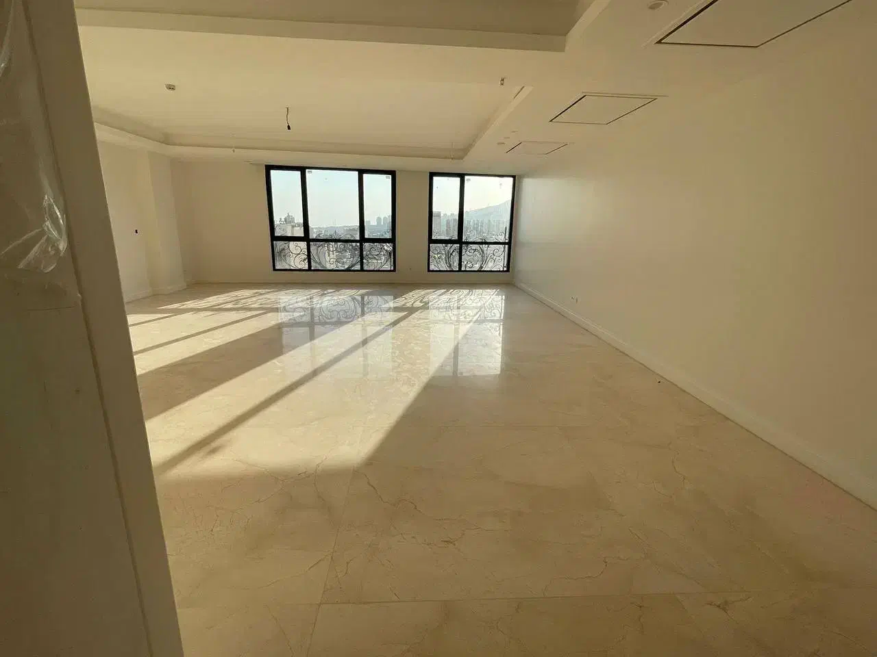 ۲۰۰ متر / ولنجـک / فول مشاعـات