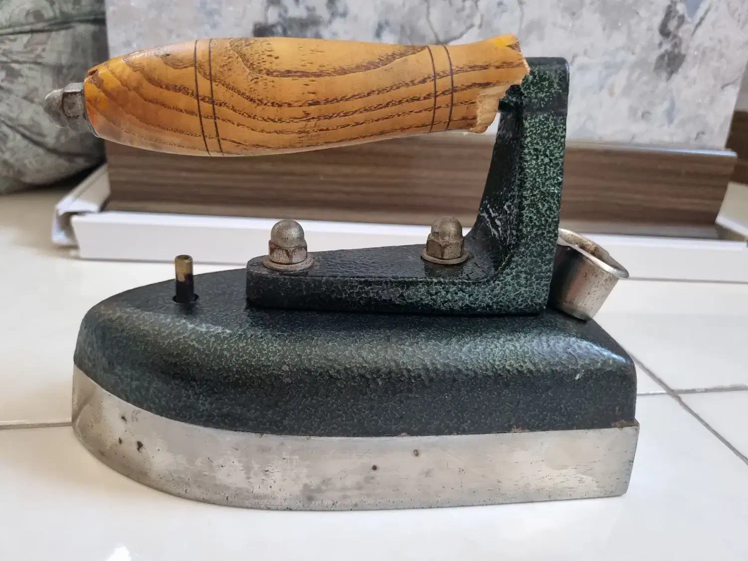 اتو سنگین نوستالژی کلکسیونی|کلکسیون اشیاء عتیقه|اسلامشهر, شهرک واوان|دیوار