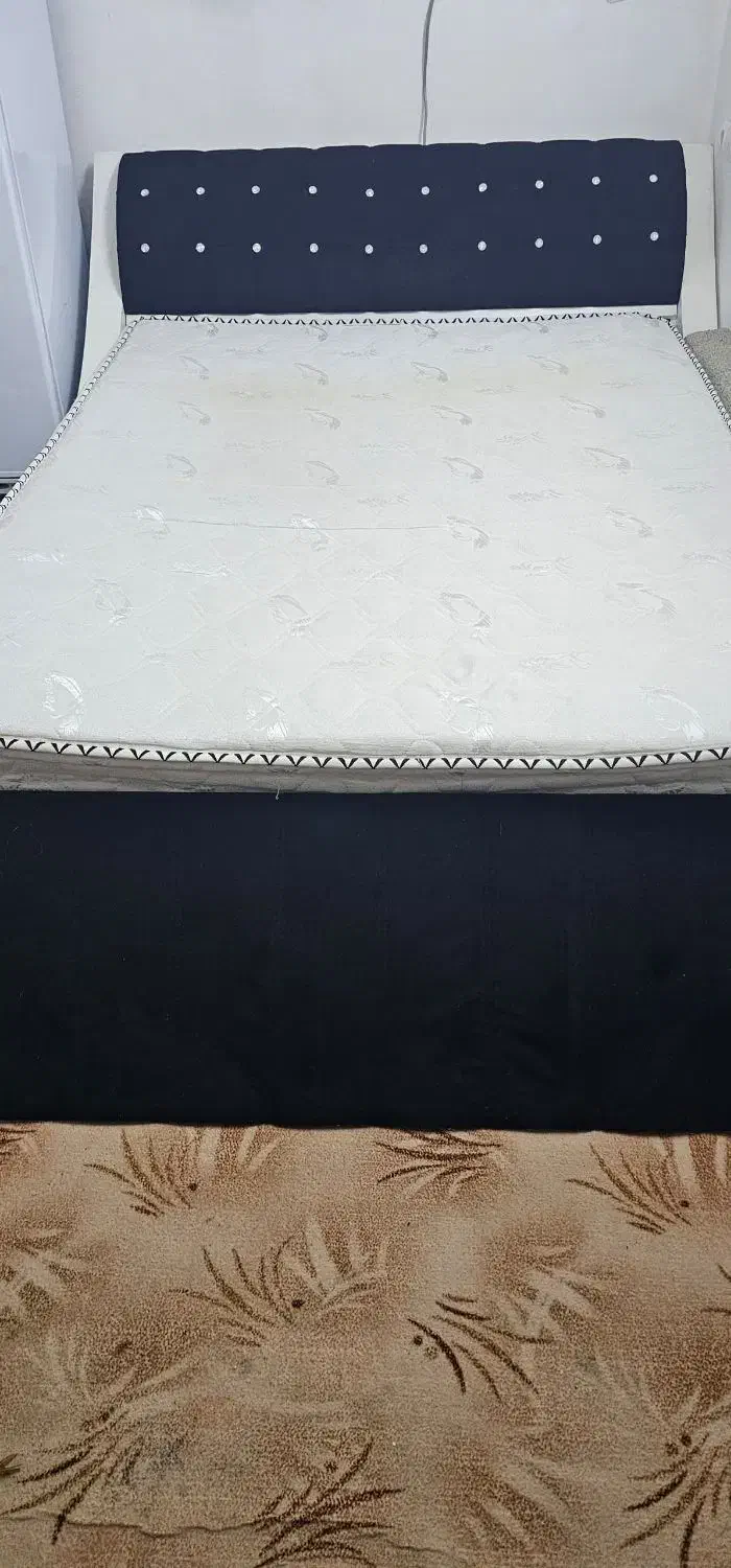 تخت دو نفره و آینه دراور بندرلنگه|تخت و سرویس خواب|بندرلنگه, |دیوار