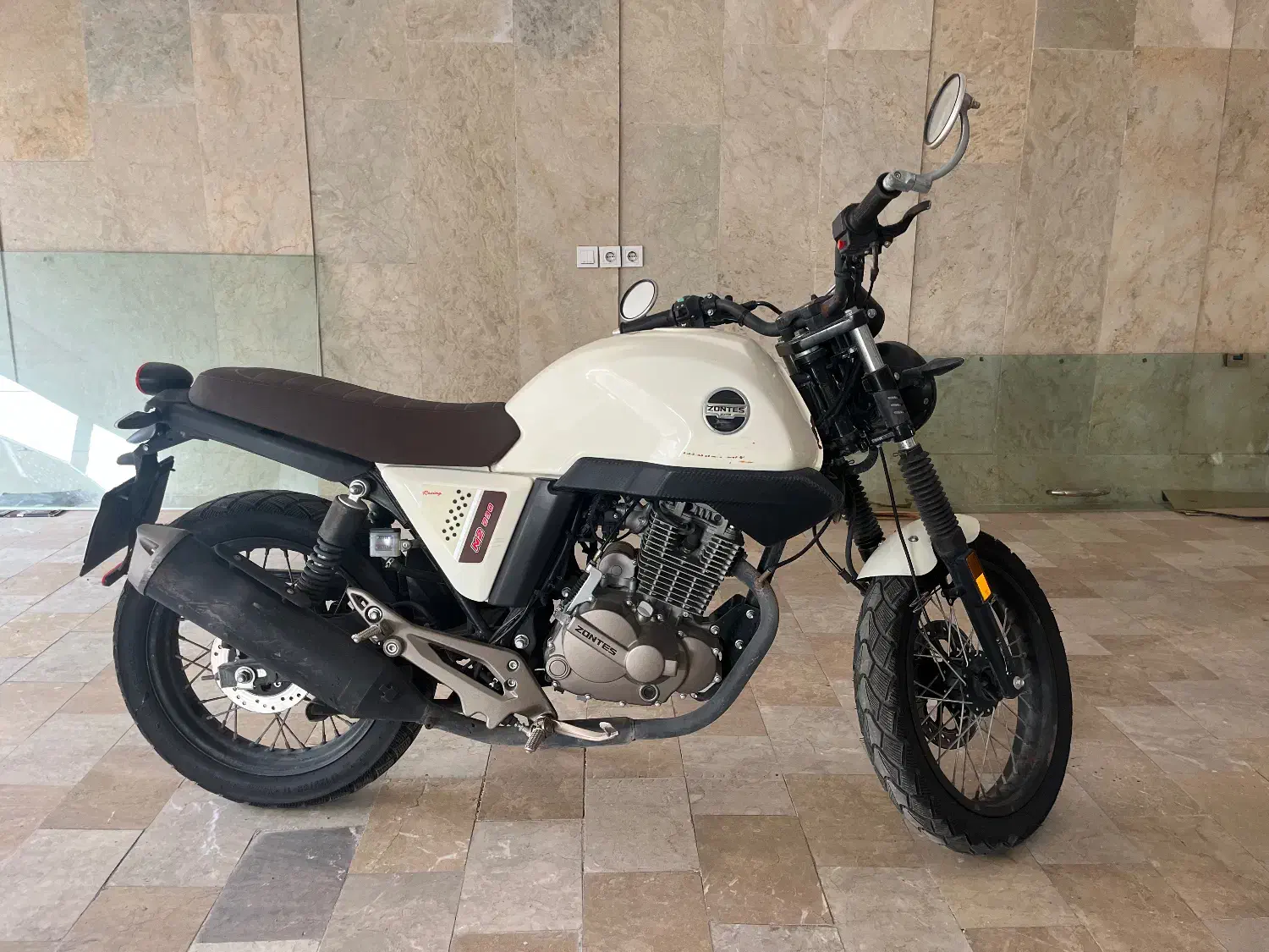 زونتس کم کار|موتورسیکلت|نور, |دیوار