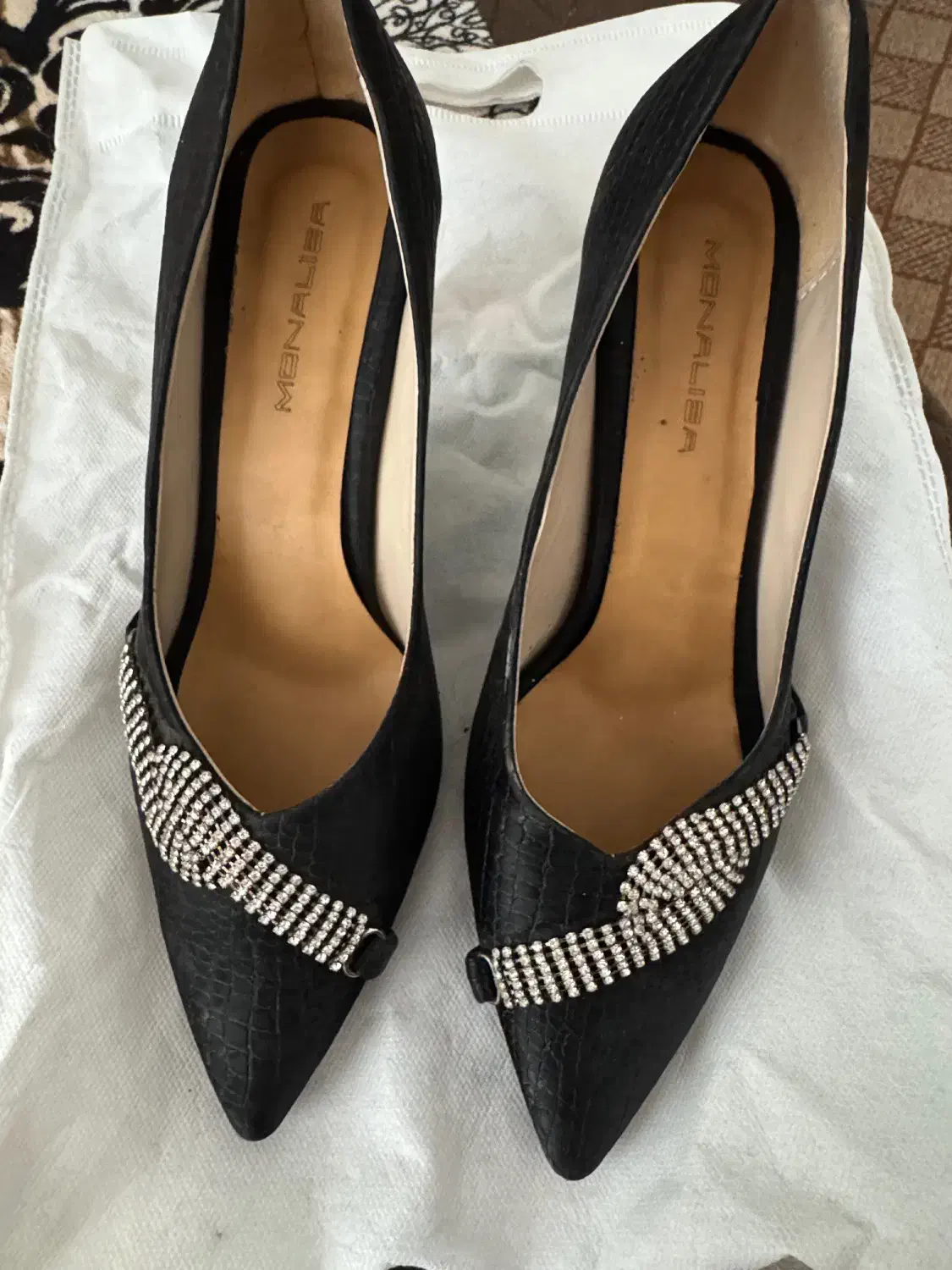 تعدادی کفش|کیف، کفش، کمربند|سبزوار, هویزه|دیوار