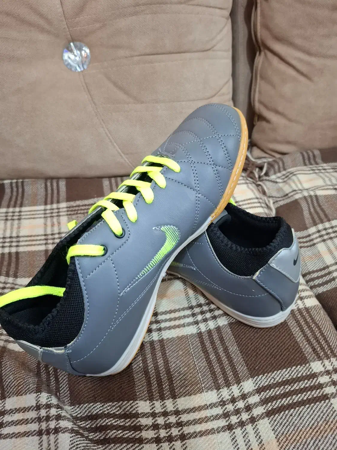 کفش ورزشی|کیف، کفش، کمربند|بندر کنگان, |دیوار