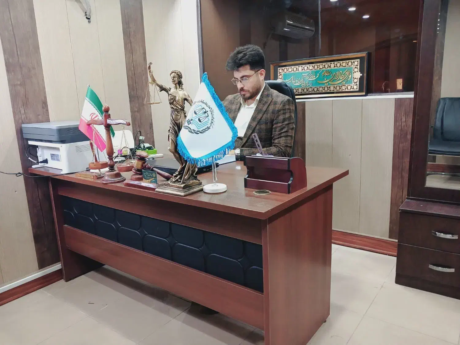 وکیل دادگستری|خدمات مالی، حسابداری، بیمه|اهواز, امانیه|دیوار