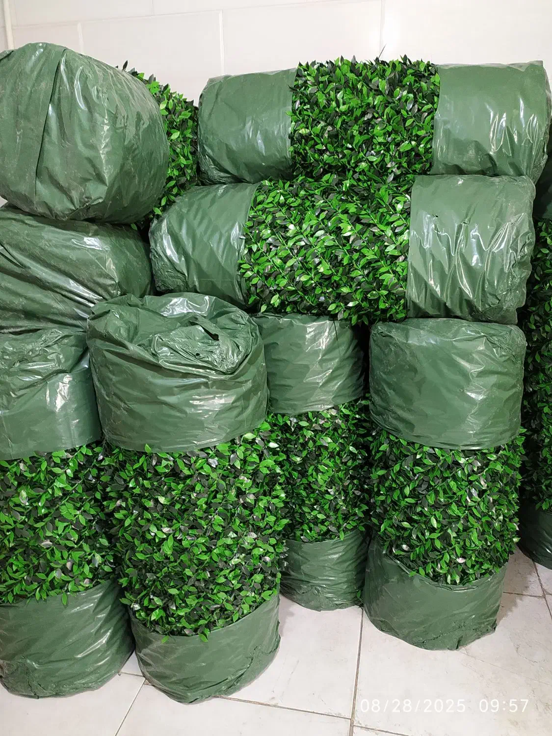 فروش انواع فنس چمنی و برگی با قیمت مناسب|مصالح و تجهیزات ساختمان|کاشان, میدانگاه آقا|دیوار