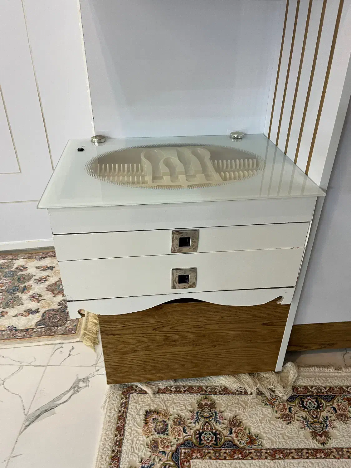 جاقاشقی|آب‌چکان و نظم‌دهنده ظروف|اسفراین, |دیوار