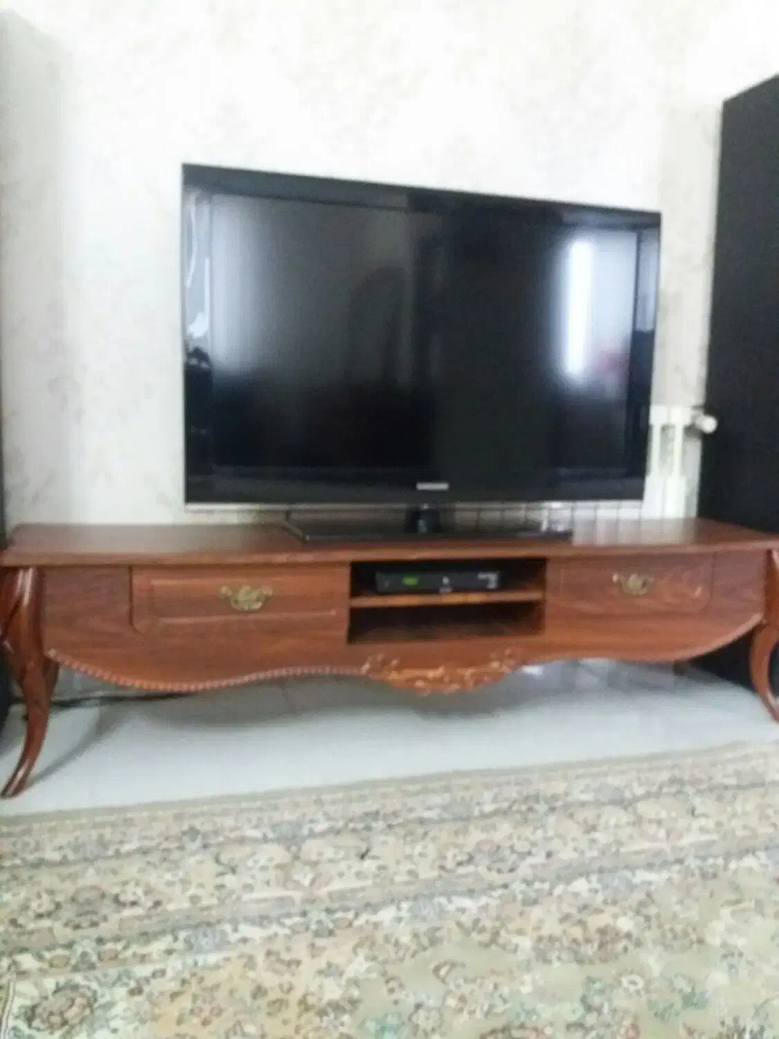 میزتیوی وآیینه کنسول ست خیلی خوشرنگ نومناسب جهزیه|میز تلویزیون|پرند, فاز ۴|دیوار