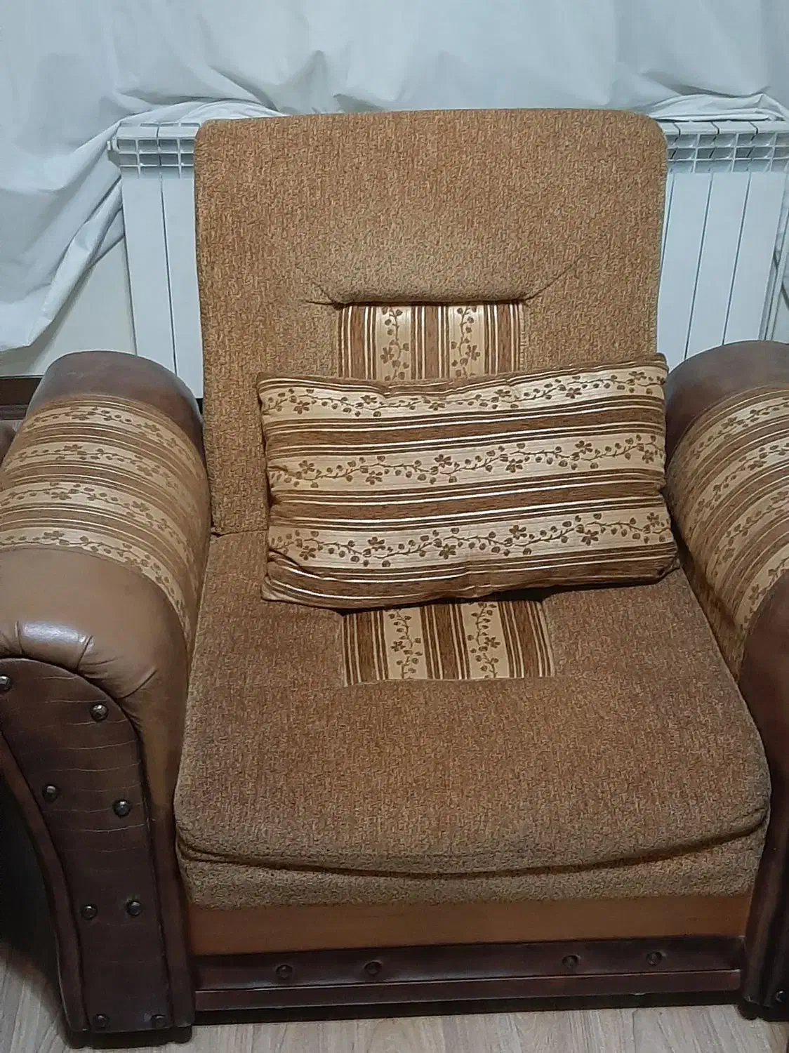 مبل راحتی تخت شو ۸ نفره|مبلمان خانگی و میز عسلی|مشهد, شهرک رازی (شهرک غرب)|دیوار