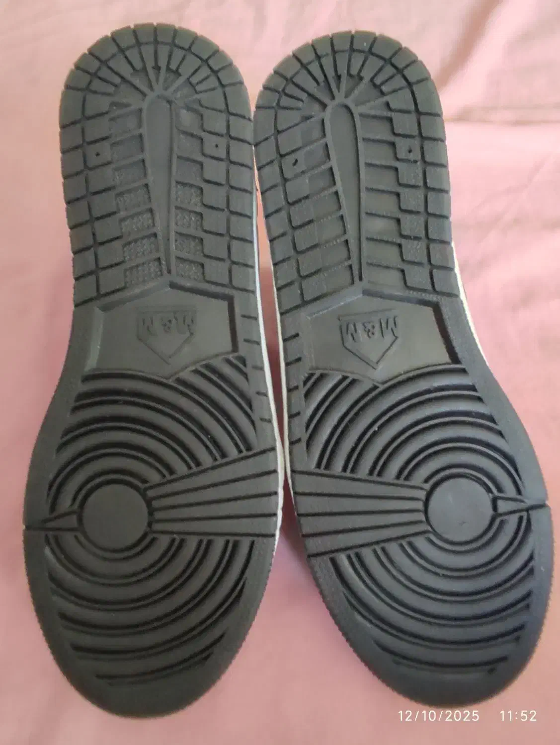 کفش کتونی ساقدار نوشماره 44 مشکی سفید ایرجردن|کیف، کفش، کمربند|هشتگرد, فاز ۱ مهستان|دیوار