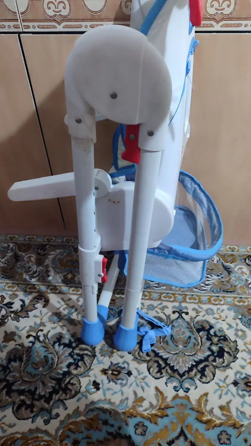 صندلی کودک|تخت و صندلی بچه|بندر ماهشهر, |دیوار