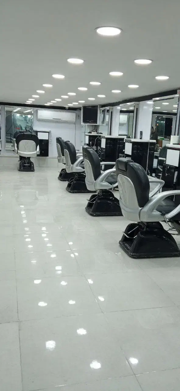 استخدام آرایشگر|استخدام درمانی، زیبایی، بهداشتی|شیراز, عفیفآباد|دیوار