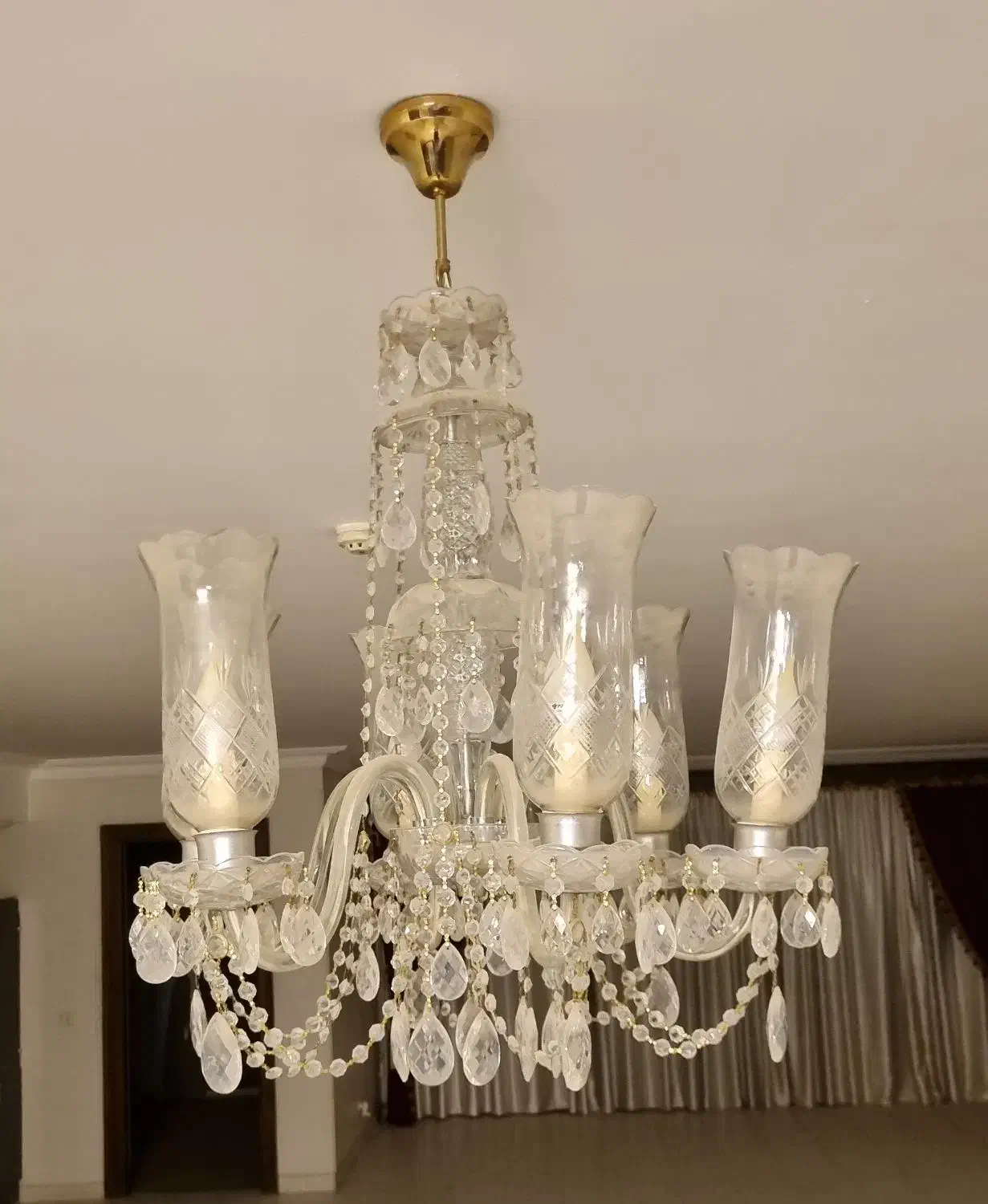 لوستر|لوستر و چراغ آویز|اصفهان, باغ نگاره|دیوار