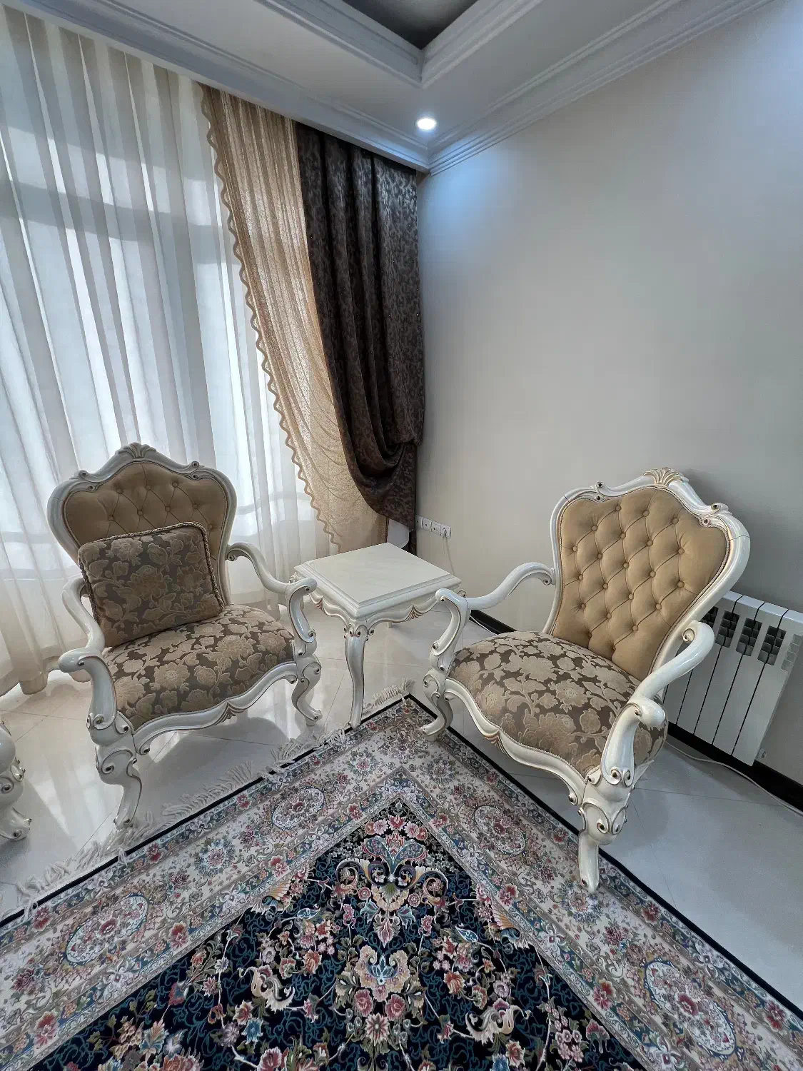 سرویس مبل و ناهار خوری برند آیسا به همراه متعلقات|مبلمان خانگی و میز عسلی|تهران, باغ خزانه|دیوار