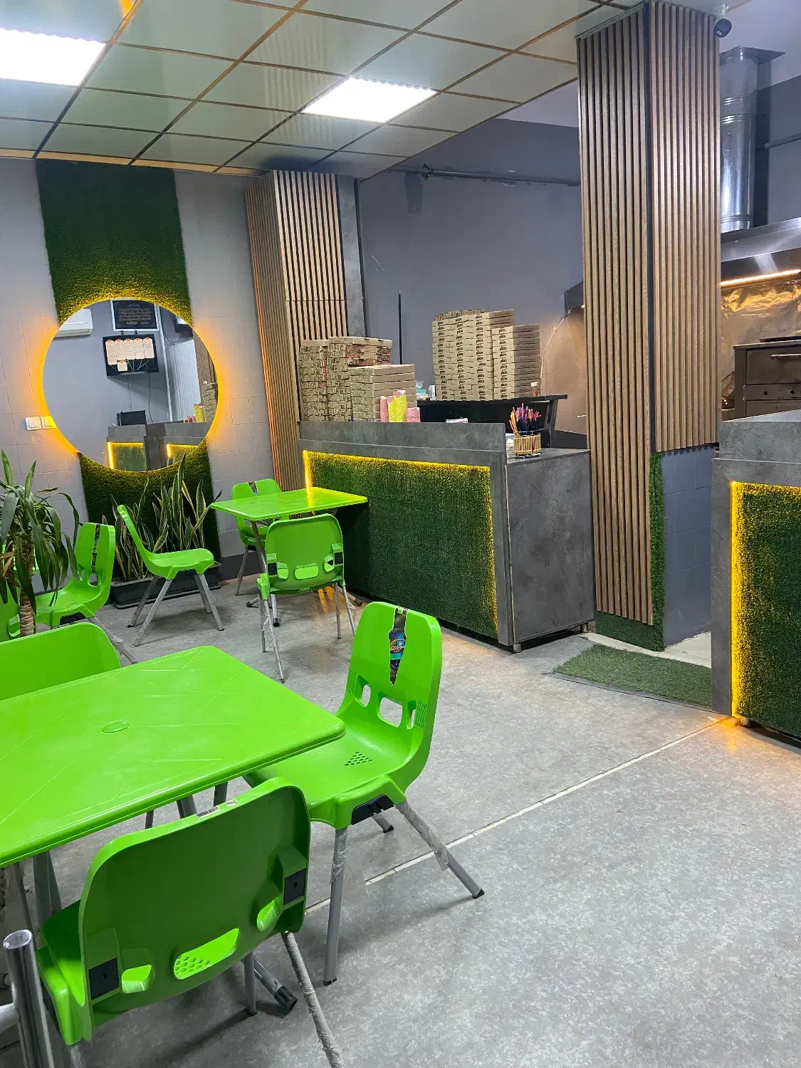 واگذاری فست فود با تمام تجهیزات به دلیل مهاجرت|فروشگاه و مغازه|نورآباد ممسنی, |دیوار