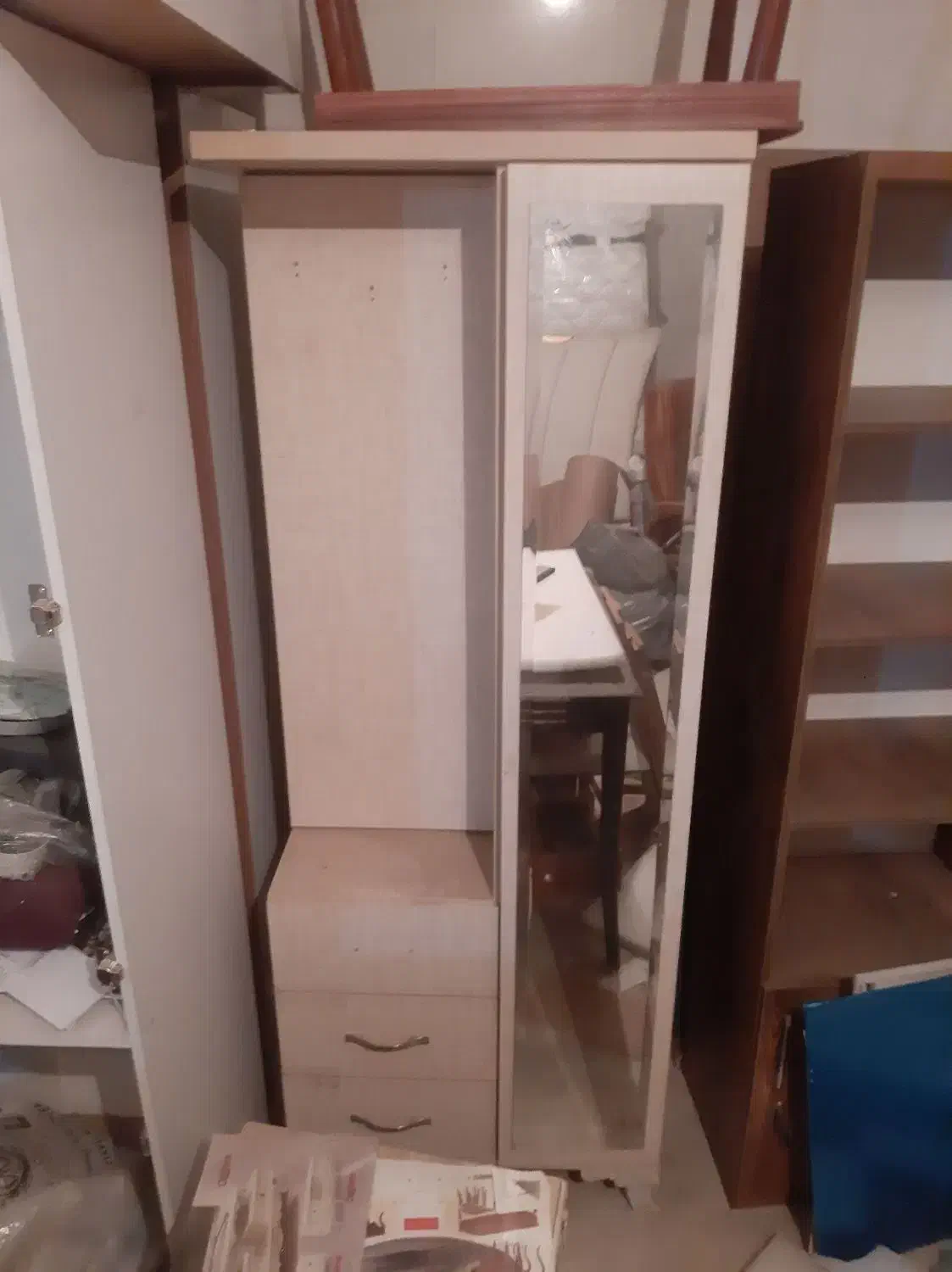 رختکن  جاکفشی  آیینه قدی|جاکفشی، کمد، دراور|قدس, شهر‌قدس|دیوار