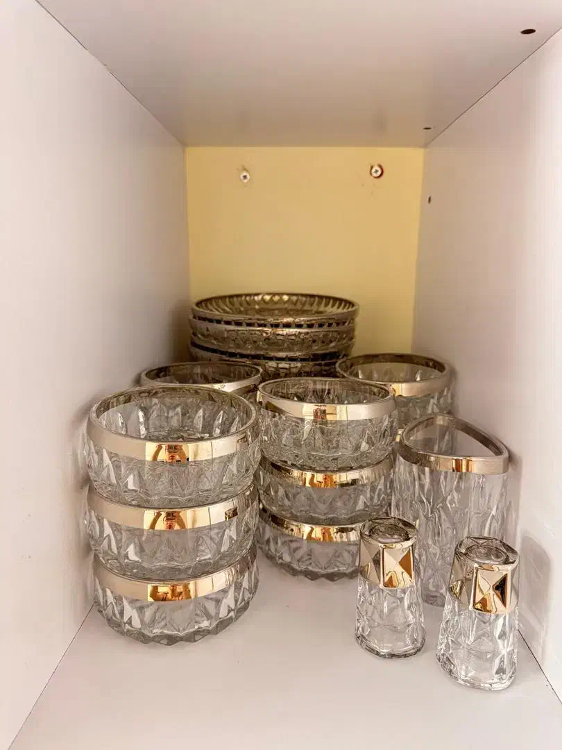 سرویس کریستال بوهمیا ۱۲نفره|ظروف سرو و پذیرایی|قرچک, میرزائی جنوبی|دیوار