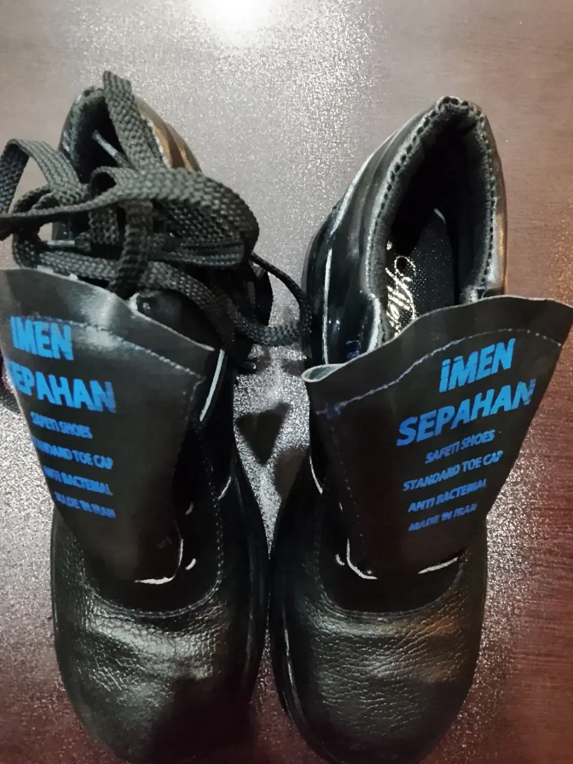 کفش ایمنی|کیف، کفش، کمربند|فولادشهر, B4|دیوار