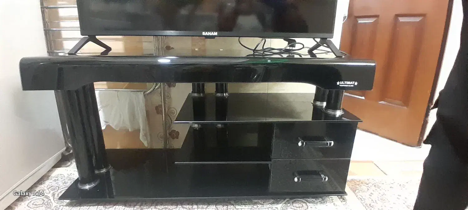 میزتلویزیون|میز تلویزیون|قم, آذر (نکویی)|دیوار