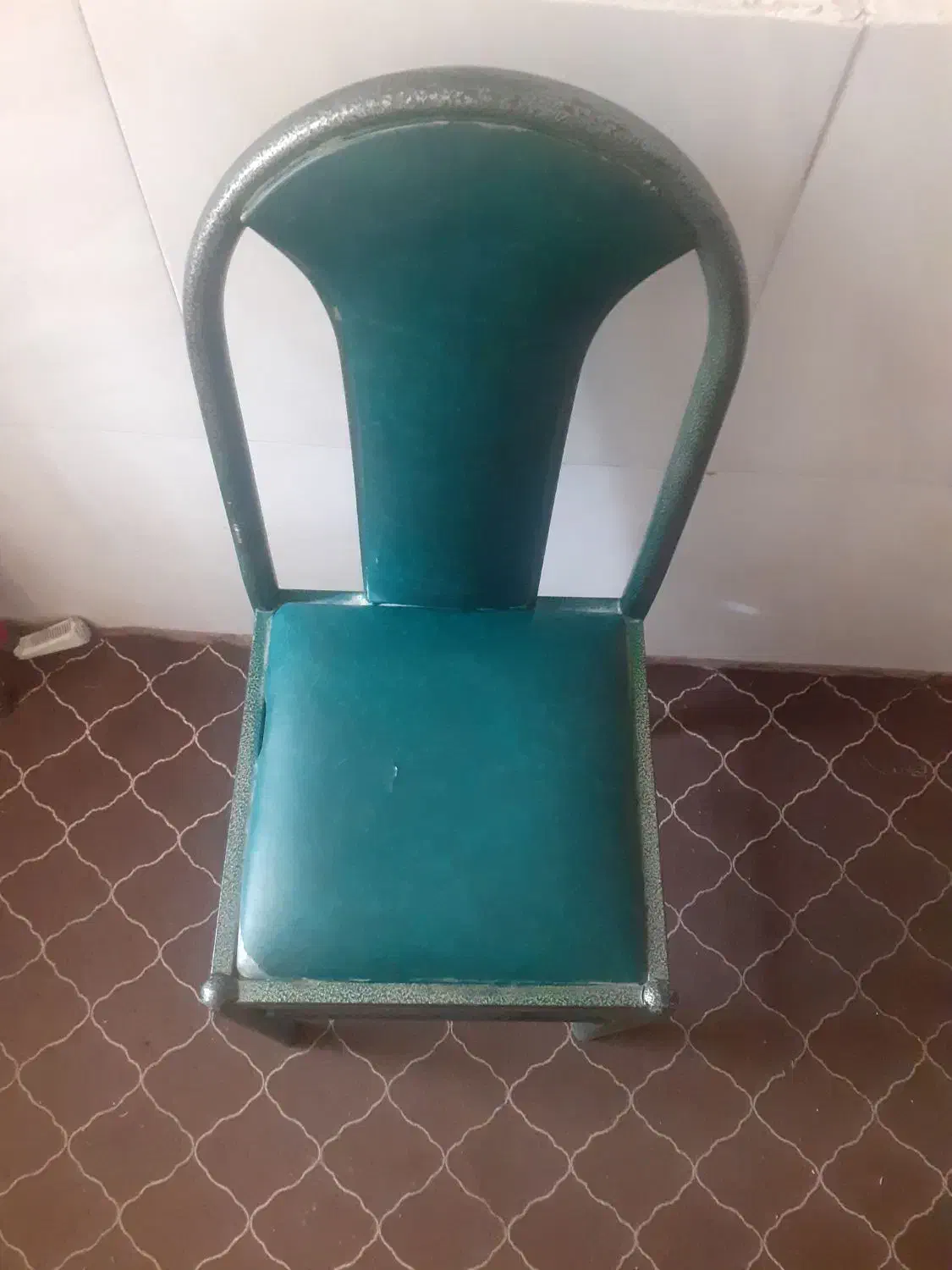 صندلی چرم با پایه های فلزی|صندلی و نیمکت|چهاردانگه (تهران), |دیوار