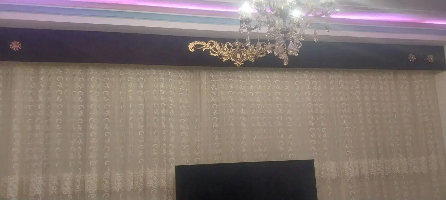 پرده سالن|پرده، رانر، رومیزی|قم, قلعه عموحسین|دیوار