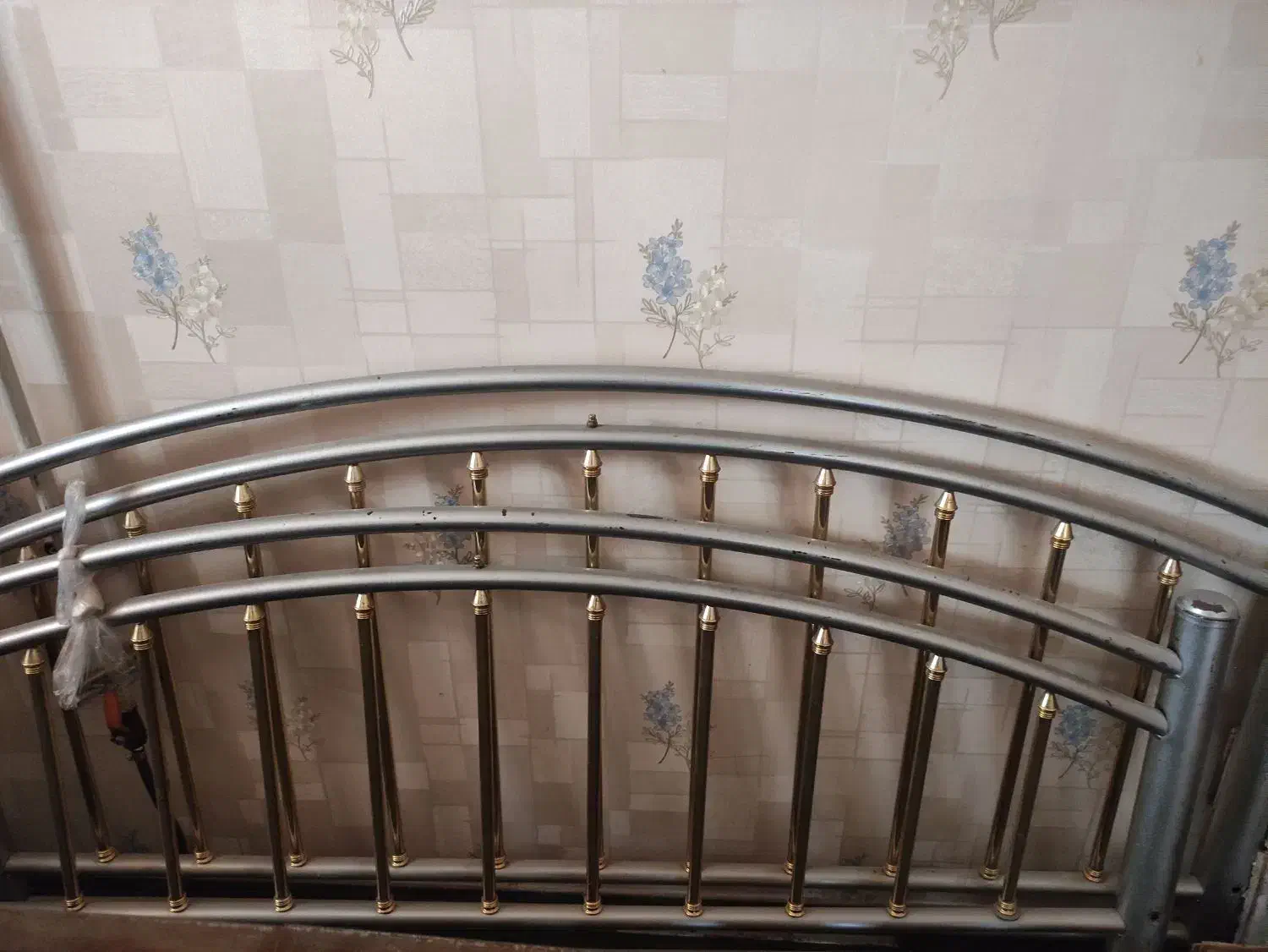 تختخواب دونفره فلزی|تشک تختخواب|دوگنبدان, |دیوار