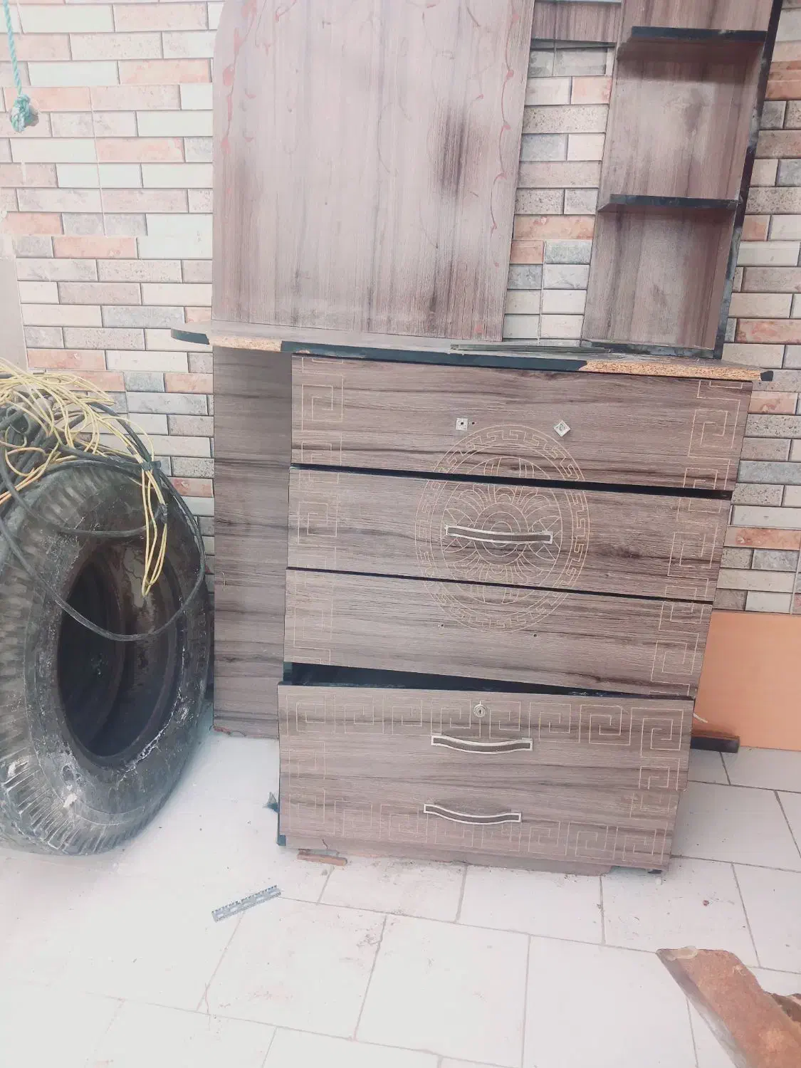 یک عدد کمد پنج کشو|جاکفشی، کمد، دراور|گرگان, |دیوار