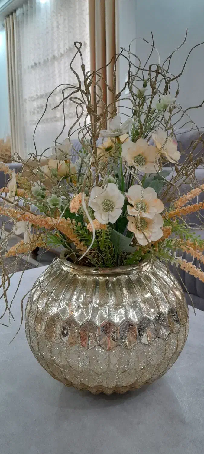 گلدان شیک|گل مصنوعی|خرمآباد, |دیوار