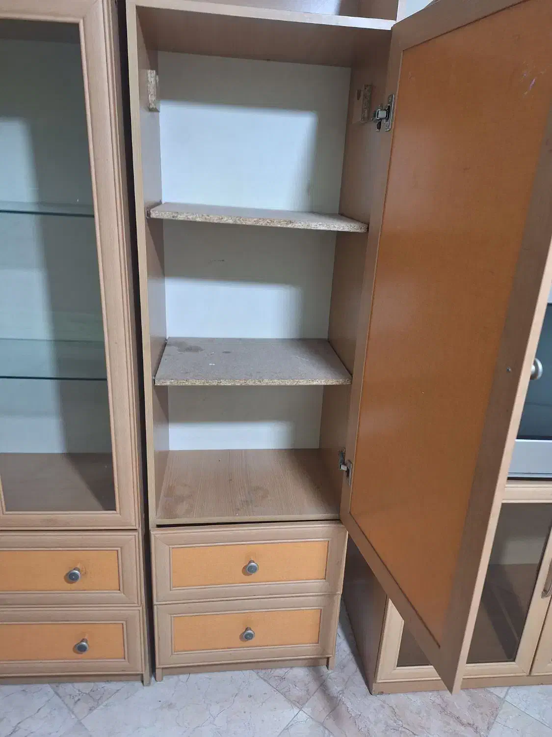 کتابخانه و کمد لباس بچه گانه|تخت و سرویس خواب|کرج, شهرک فهمیده|دیوار