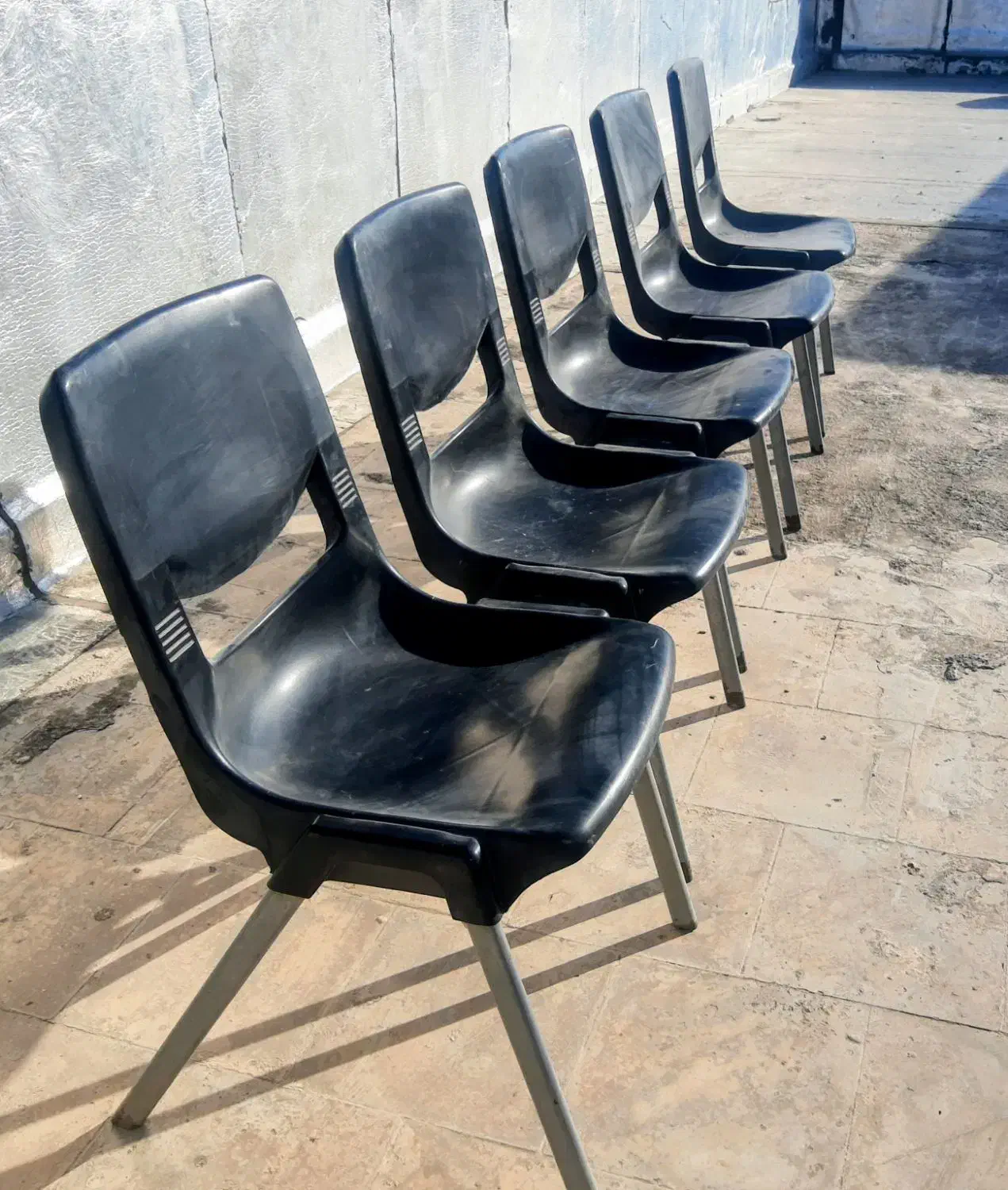 صندلی پلاستیکی پایه آلمینیوم|صندلی و نیمکت|گرگان, |دیوار