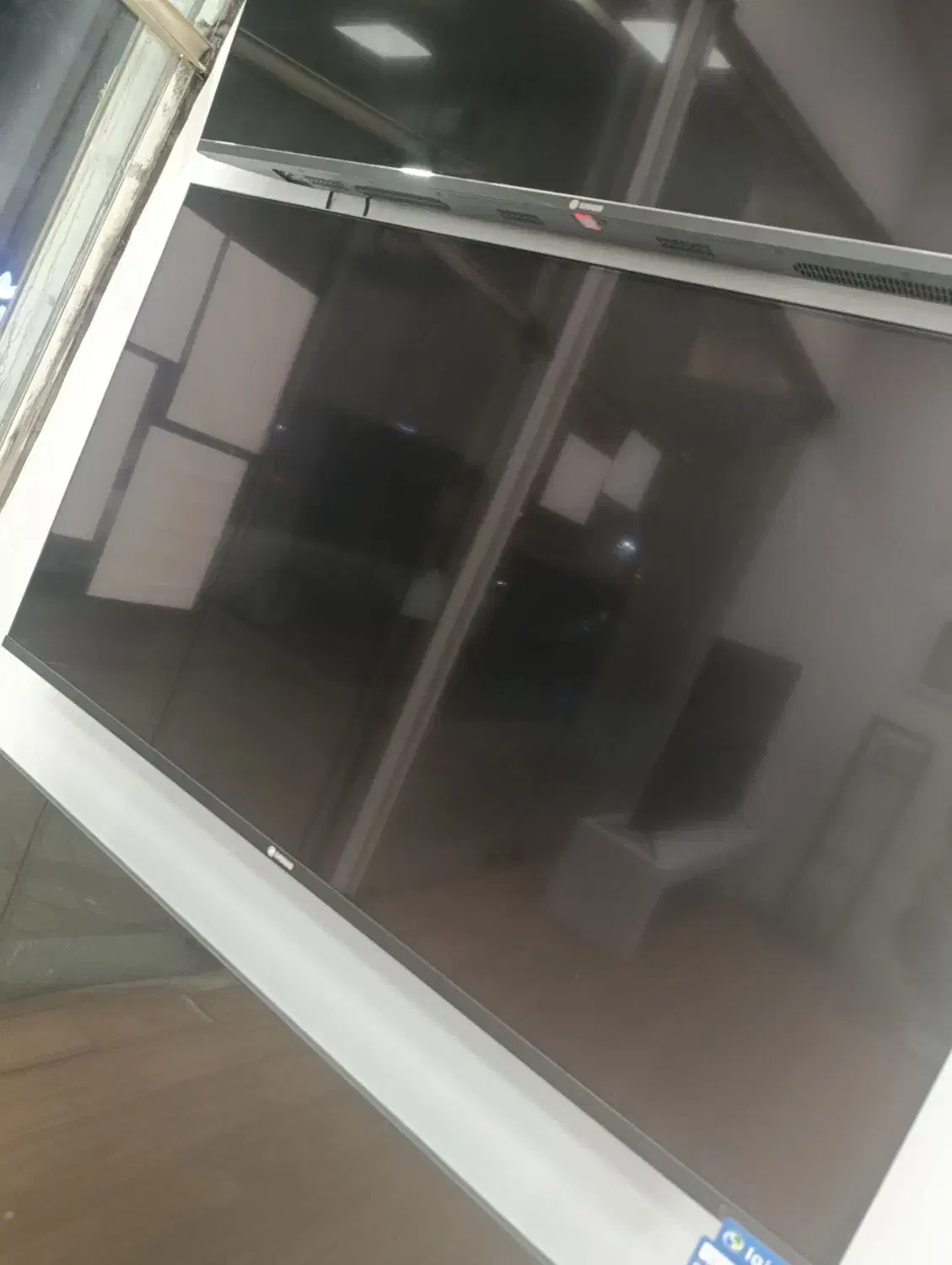 تلویزیون 55اینچ|تلویزیون و پروژکتور|لنجان, |دیوار