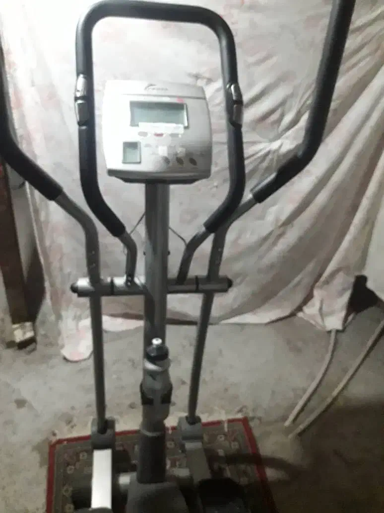 دستگاه اسکیت فضایی کاملاً سالم|تجهیزات ورزشی|رشت, استادسرا|دیوار