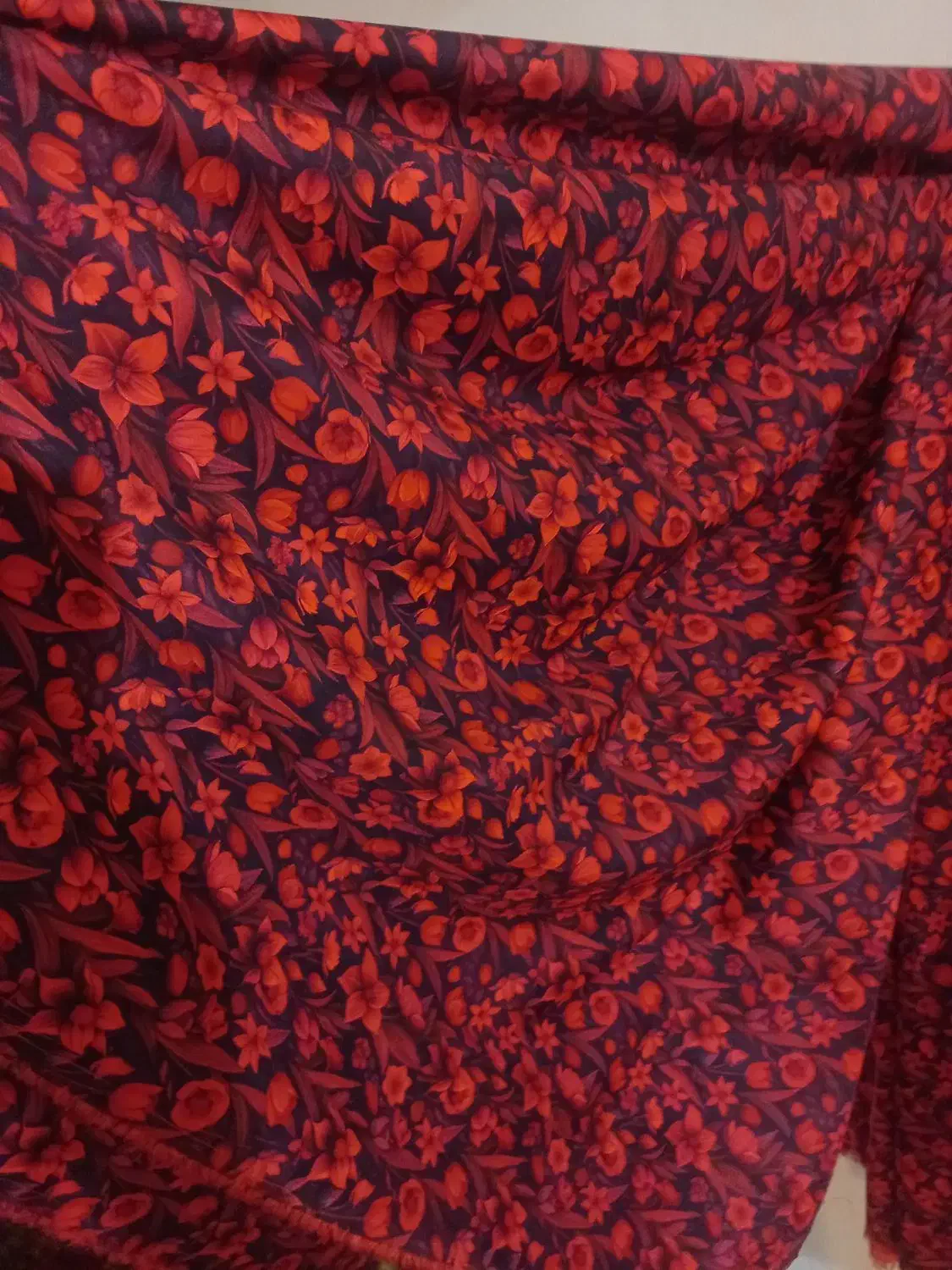 چنتا پارچه مونده به قیمت مناسب میفروشم|لباس|چوبر, |دیوار