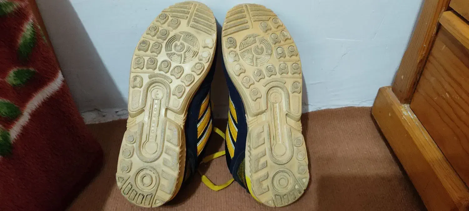 کفش کتانی آدیداس درحد|کیف، کفش، کمربند|تالش, هشتپر|دیوار