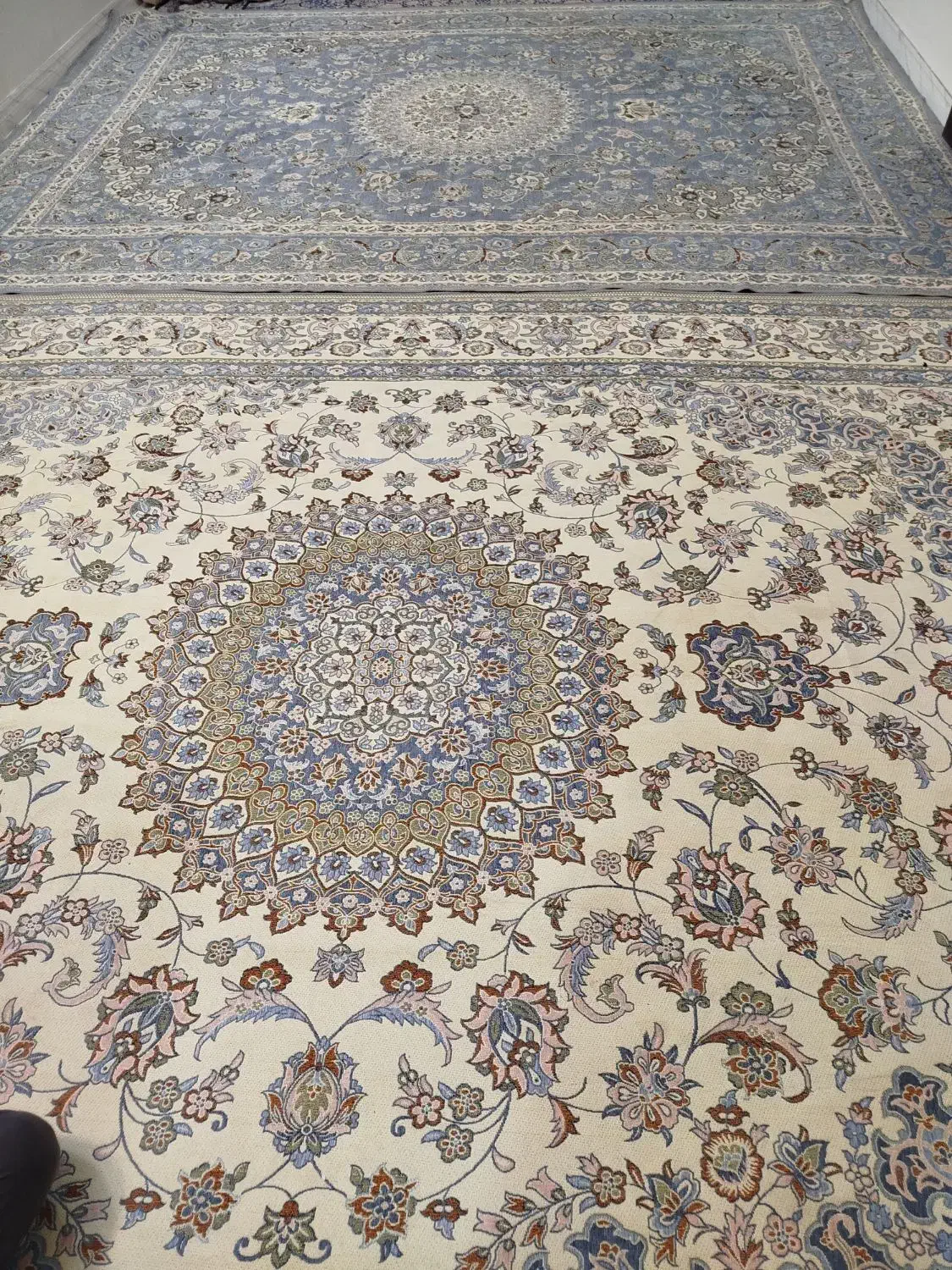 روفرشی 12متری روزمریم 6ماه استفاده شده|روفرشی|تهران, صاحب الزمان|دیوار