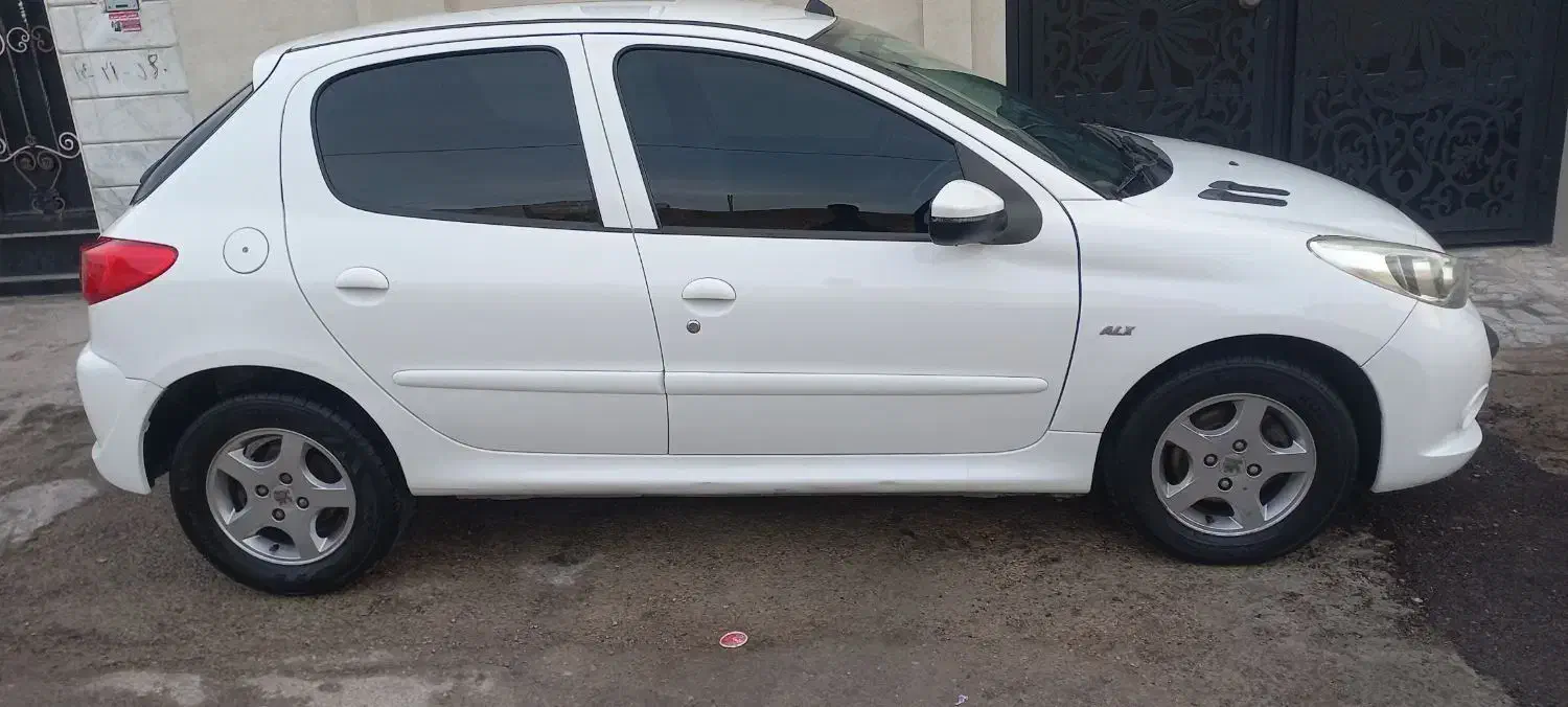 ۲۰۷ اتومات در حد مدل ۹۷|خودرو سواری و وانت|داراب, |دیوار