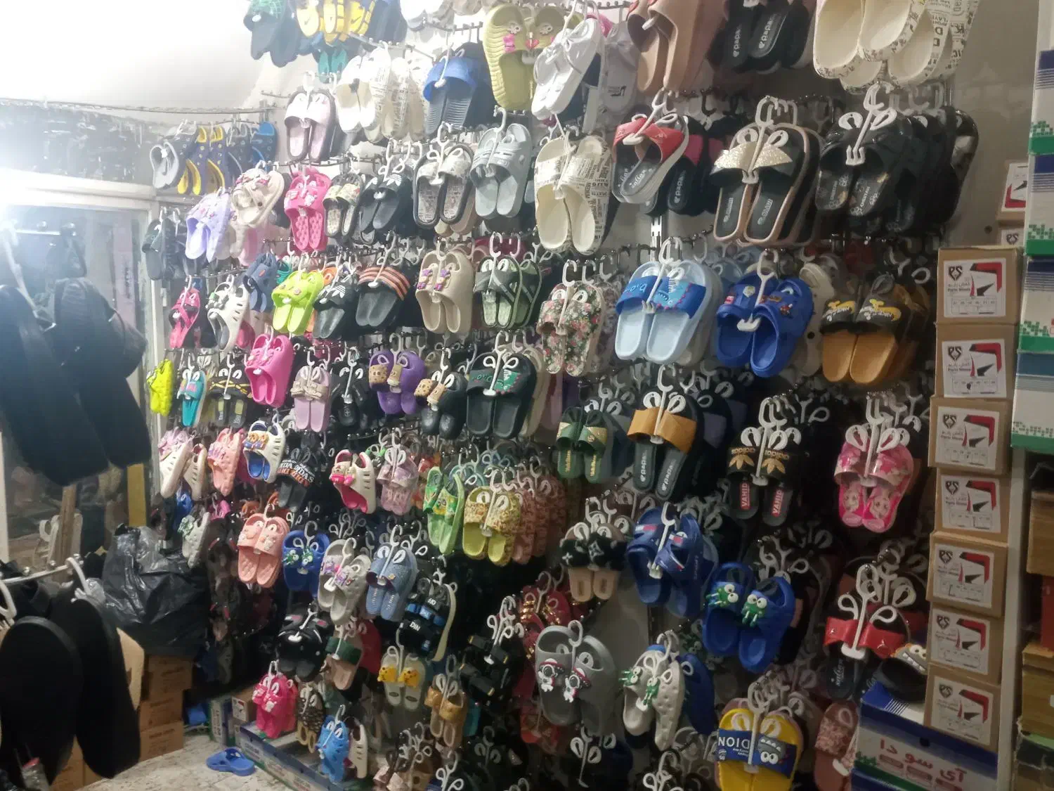 فروش عمده دمپایی و صندل|کیف، کفش، کمربند|کوهدشت, |دیوار