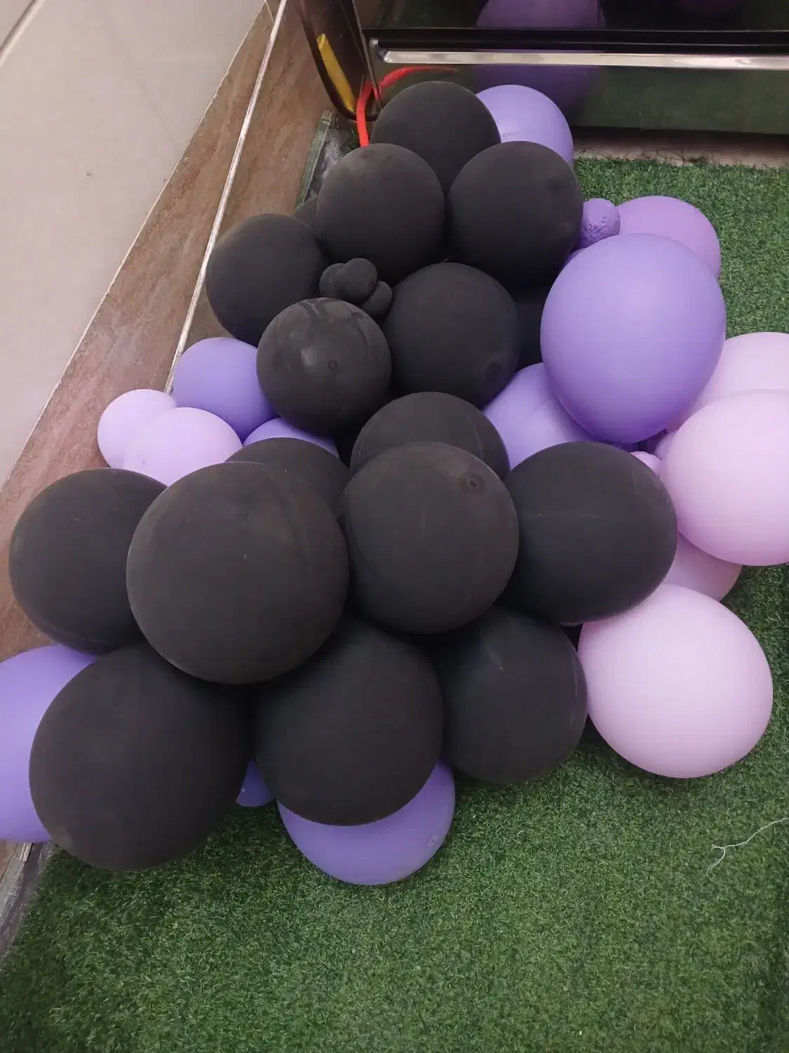 بادکنک بنفش مشکی، مناسب تم کرومی|اسباب‌‌بازی|تهران, سازمان برنامه جنوبی|دیوار