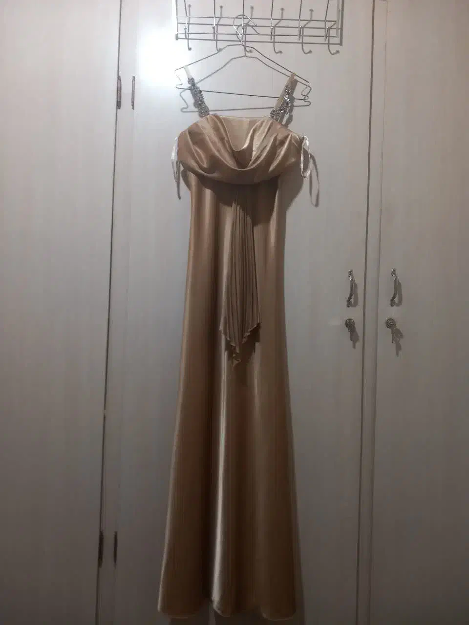 پیراهن مجلسی|لباس|مشهد, آیت الله کاشانی|دیوار