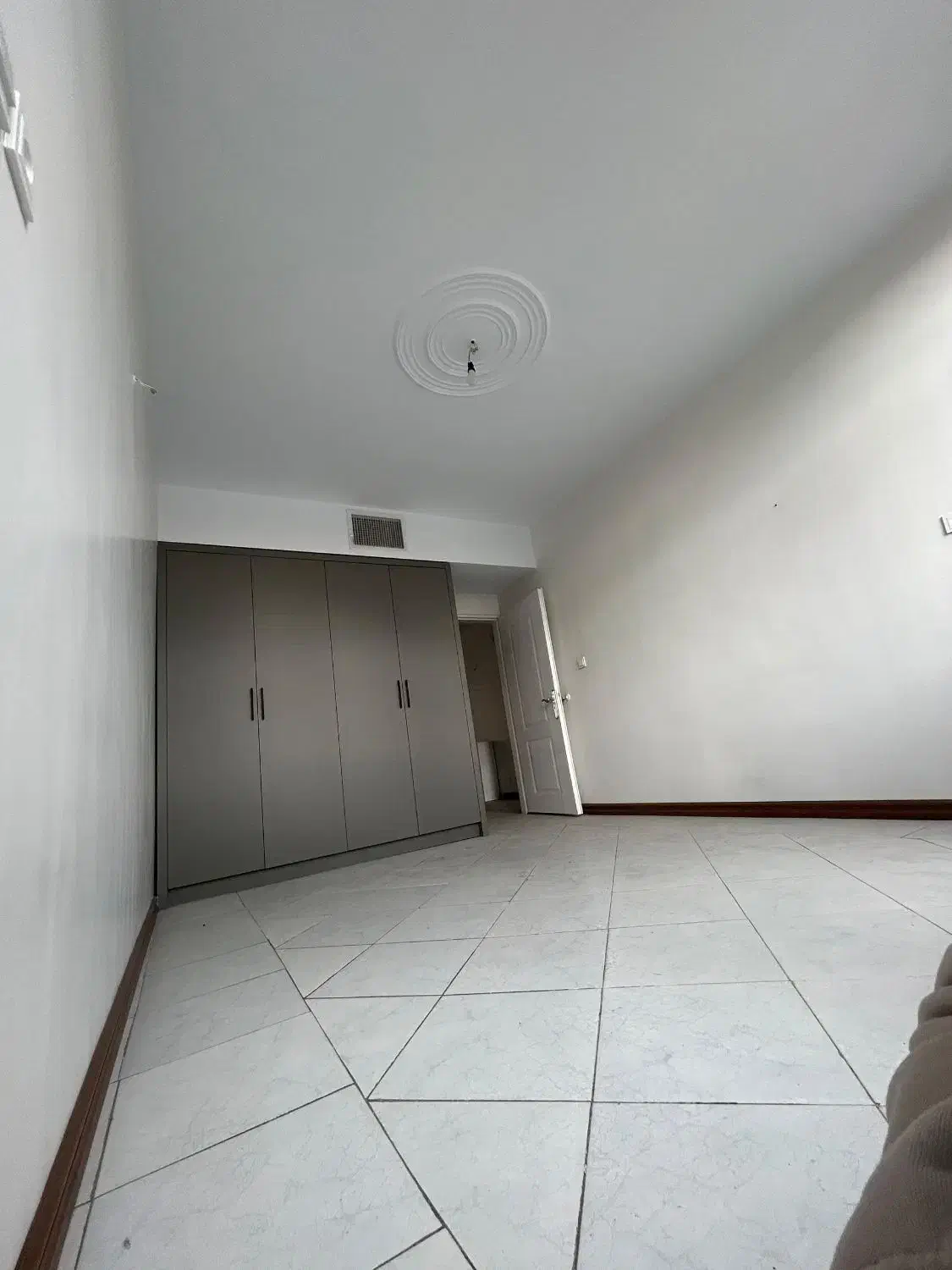 160متـر3خـواب‌فـول‌امکـانـات/بازسـازی‌شده