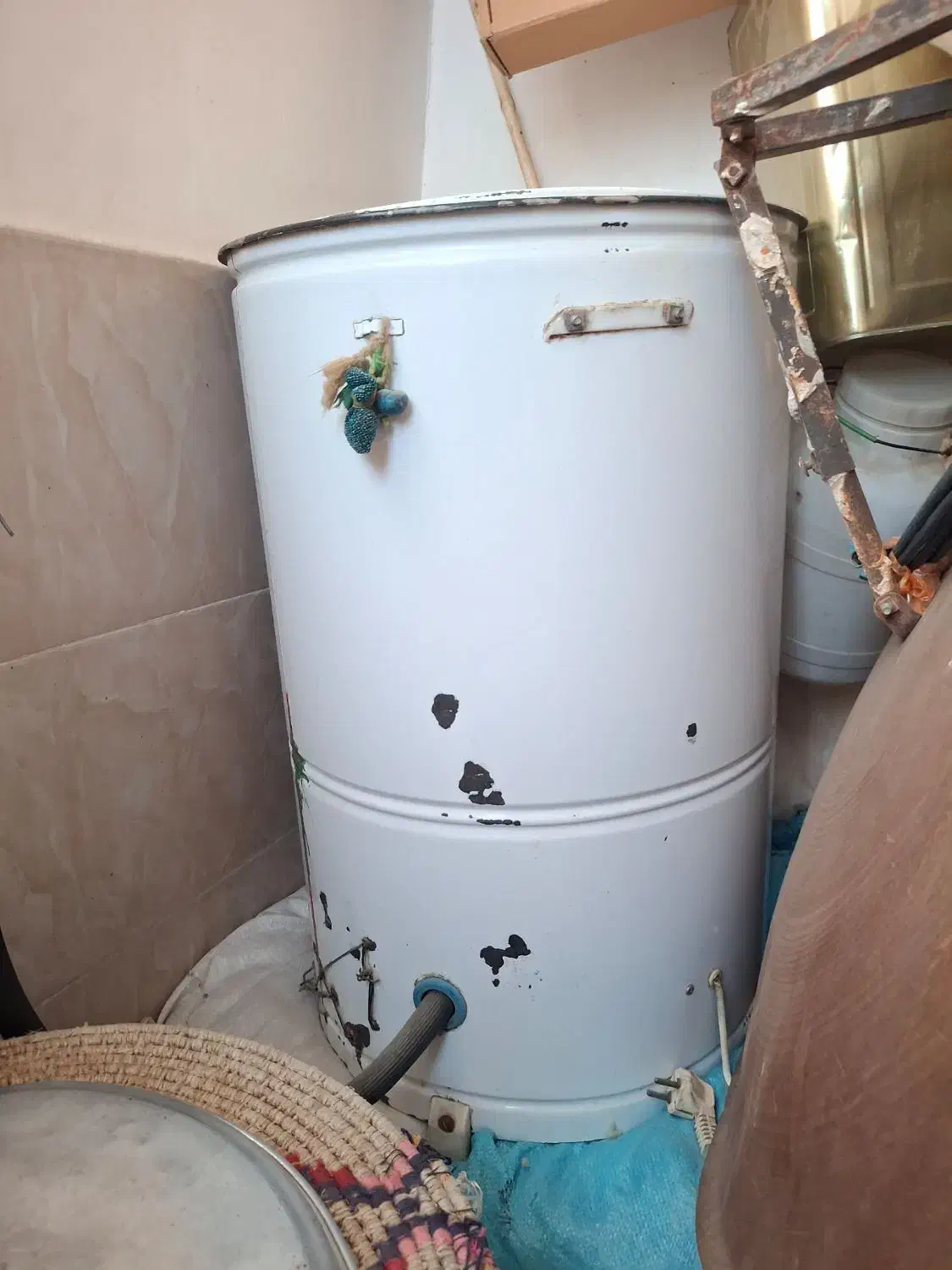 مشک برقی|سایر لوازم برقی|دورود, |دیوار