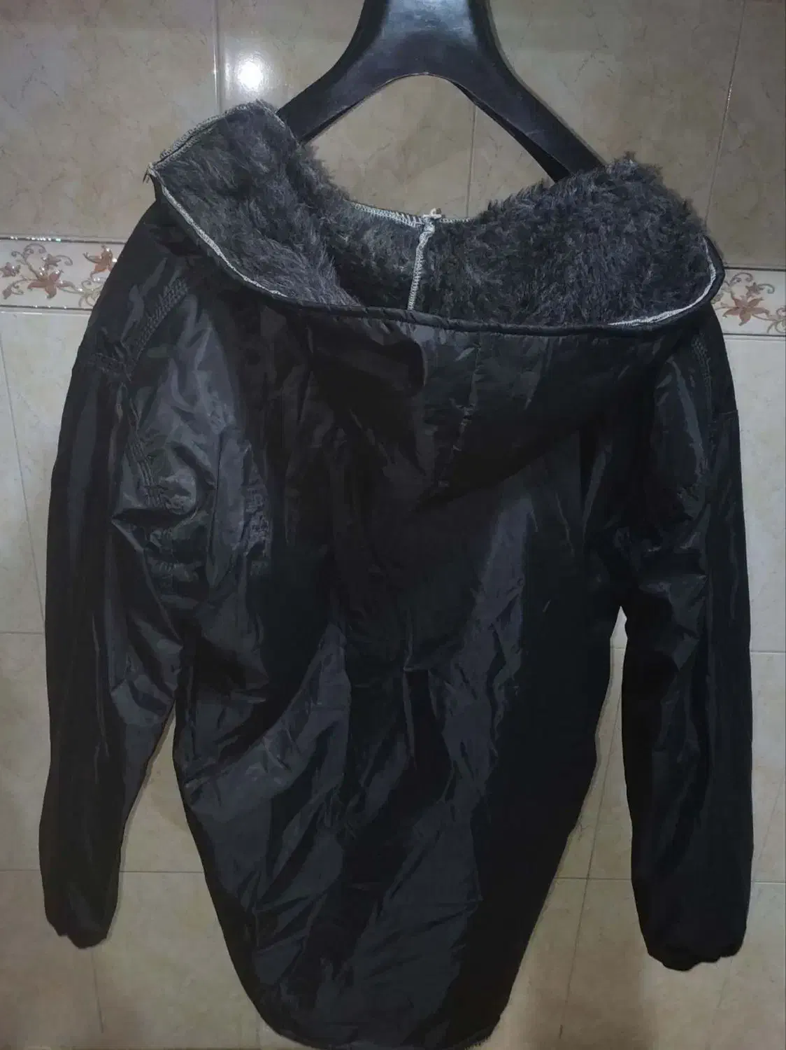 تعدادی پیراهن مردانه وشلوار مردانه وکابشن|لباس|همدان, |دیوار