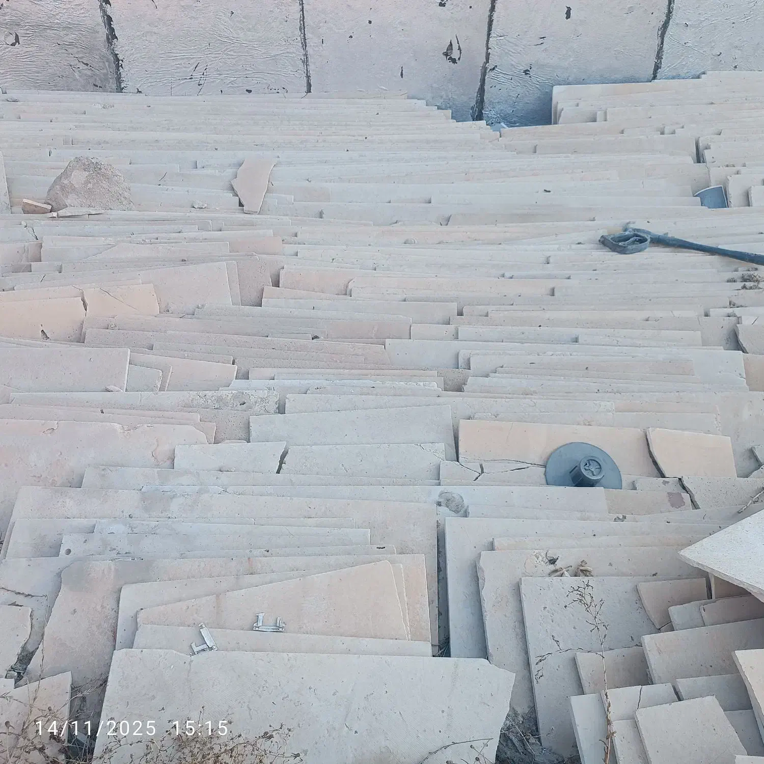 سنگ تراورتن  کرم|مصالح و تجهیزات ساختمان|بندر گناوه, |دیوار