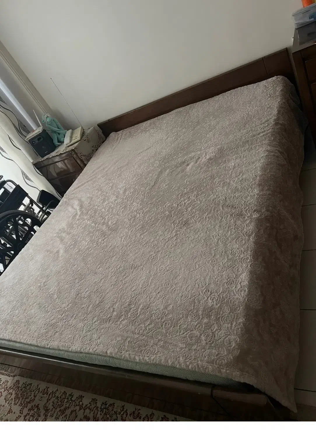 تخت|تخت و سرویس خواب|تهران, درختی|دیوار