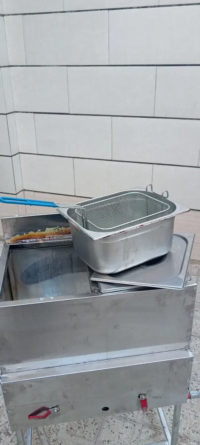 دستگاه سرخ کن سالم|کافی‌شاپ و رستوران|اقبالیه, |دیوار