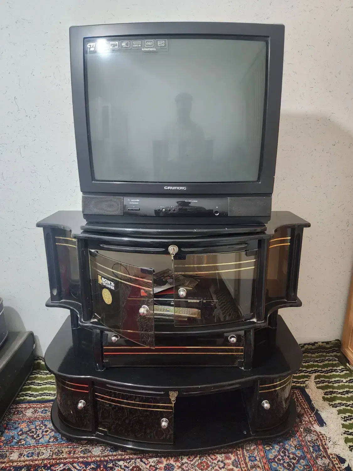 تلویزیون قدیمی و دکوری|تلویزیون و پروژکتور|بیرجند, |دیوار