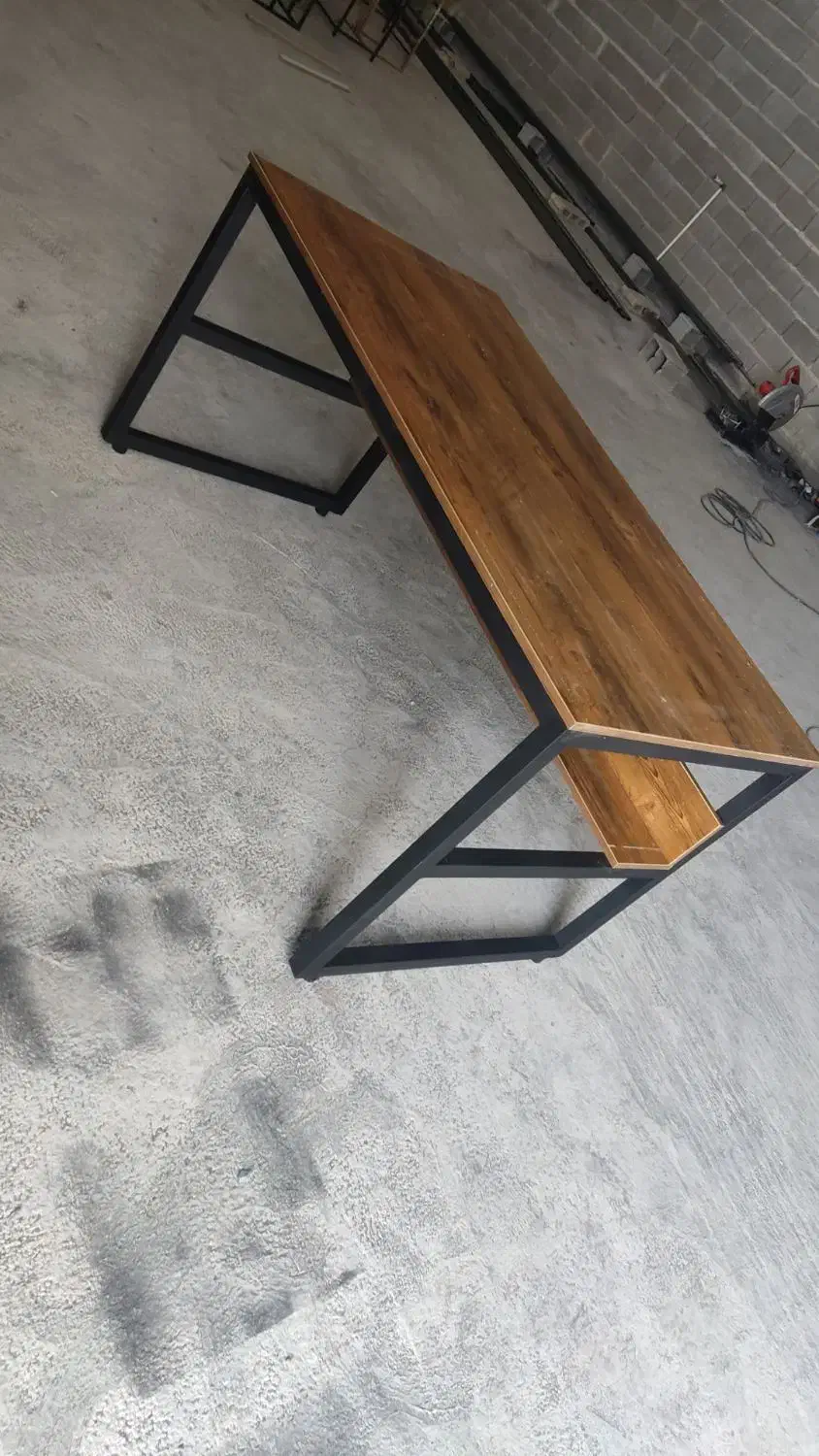 میز اداری و مدیریتی|دفتر کار|شیراز, بید زرد|دیوار