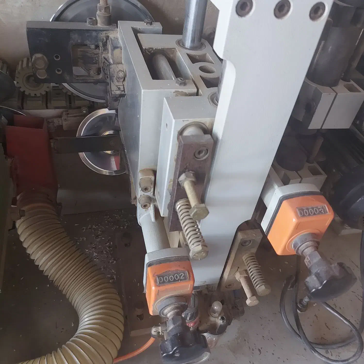 لبه چسبان دامار ۶ایستگاه پیشفرزدار|ماشین‌آلات صنعتی|شیراز, شهرک گلها|دیوار